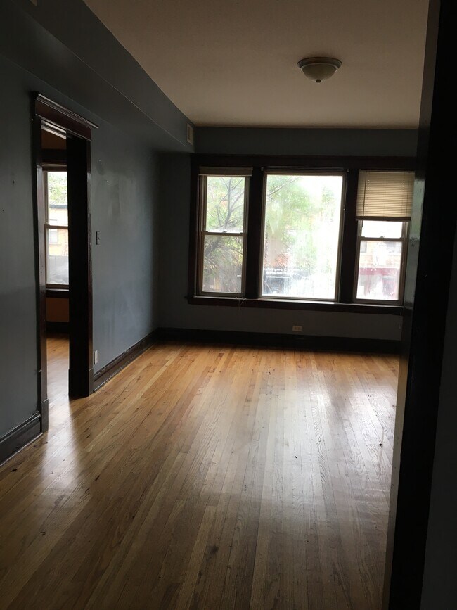 Foto del edificio - 4611 N Western Ave