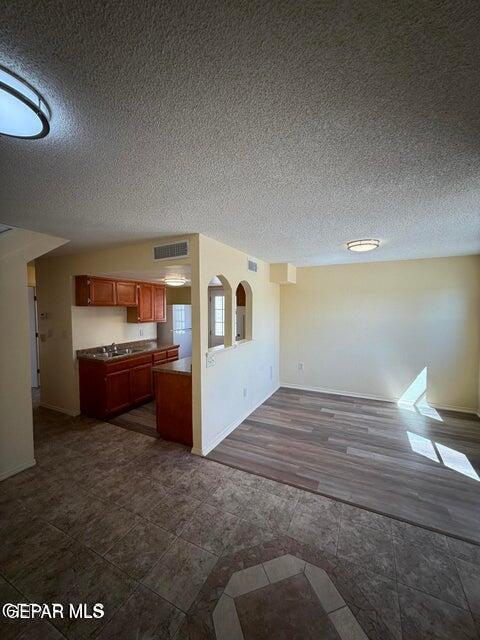 Foto del edificio - 3633 Waterspring Way