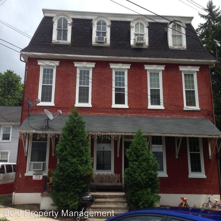 Primary Photo - 145-147 E Main St