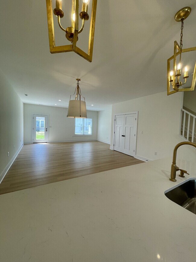 Building Photo - 556 Leesville Rd