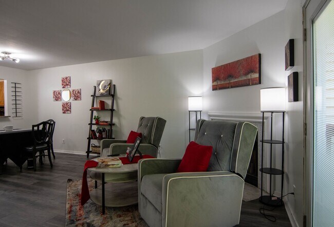 Building Photo - Must See Condo Unit in Florissant!