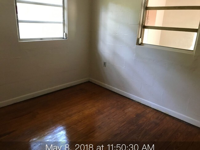 Foto del edificio - 211 W Main St
