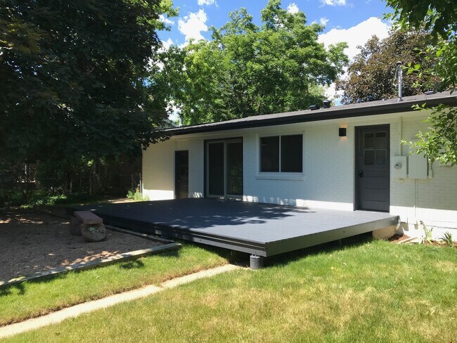 Foto del edificio - 4 Bed 2 Bath Home in South Boulder!