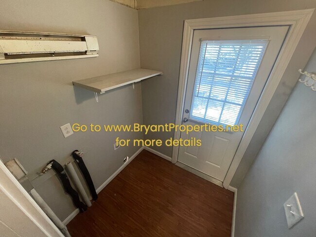 Foto del edificio - 912 Bryan St