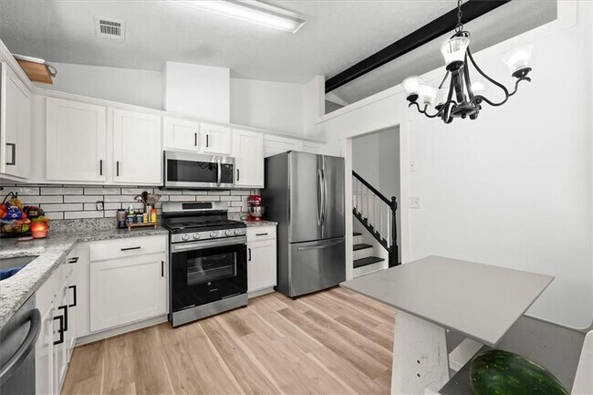 Foto del edificio - 6338 Stablewood Way