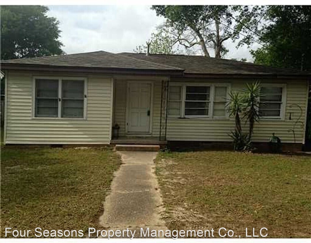 3 br, 1 bath House 2038 North Drive House Rental in Biloxi, MS