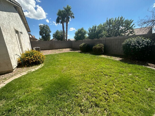 Building Photo - EXTRA PARKING WITH 2 CAR GARAGE AND EXTEND...