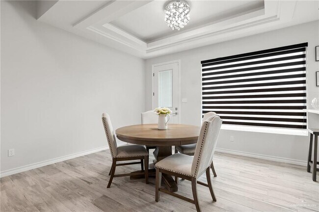 Foto del edificio - 4020 Duncan Ln