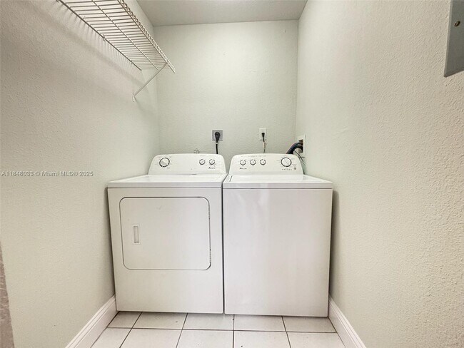 Foto del edificio - 2842 NW 55th Ave