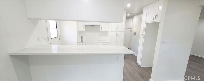 Foto del edificio - 1417 S Greenwood Ave