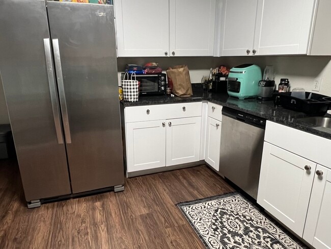 Building Photo - 1213 Deerhound Pl