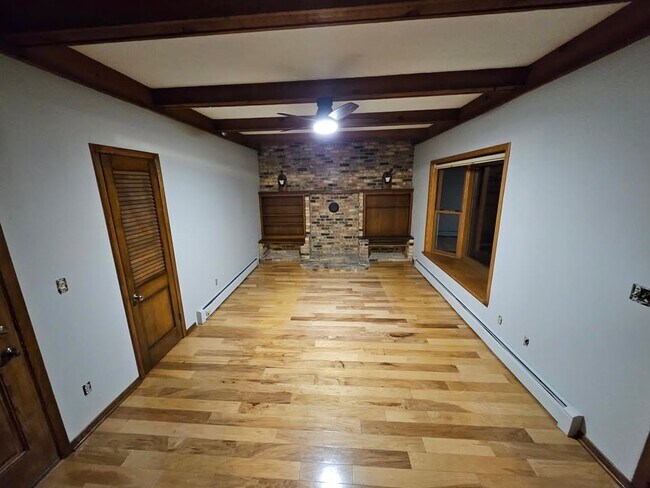 Foto del edificio - 11260 Fernbrook Ln N