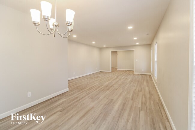 Building Photo - 7853 Beech Forest Rd