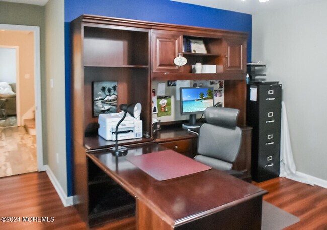 Building Photo - 309 Holly Blvd