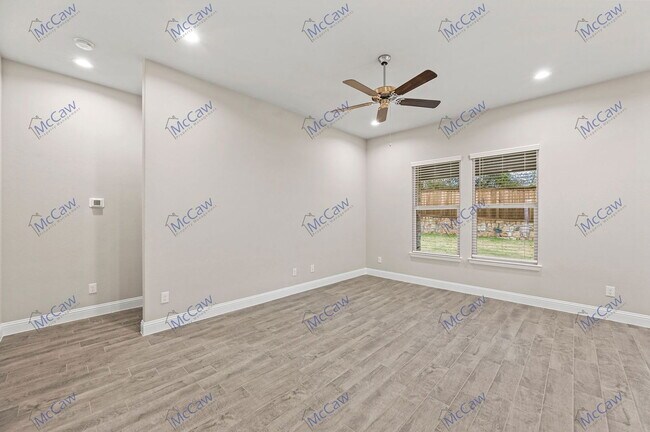 Foto del edificio - 1504 Razorbill Rd