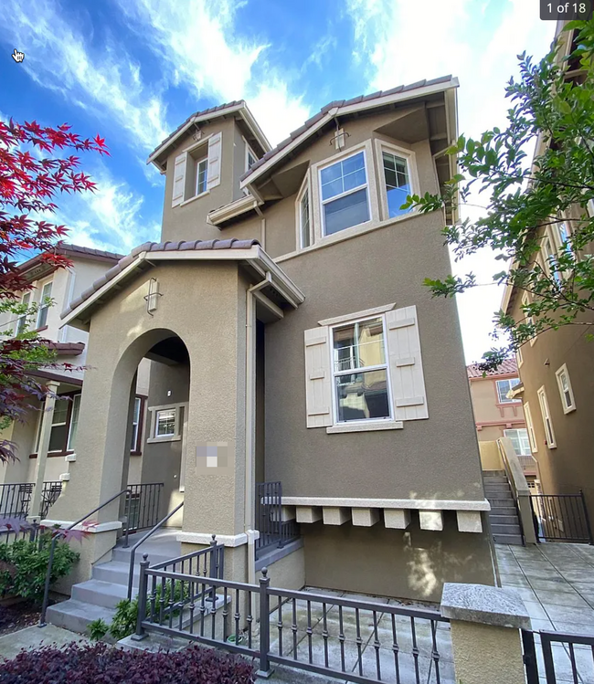 Building Photo - 840 Ternura Loop
