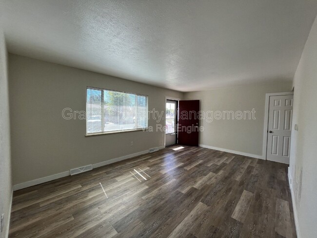 Photo - 543 S 1st Way Apartment