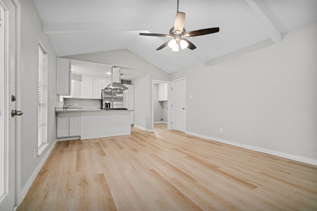 Building Photo - Beautifully Remodeled Home for Lease