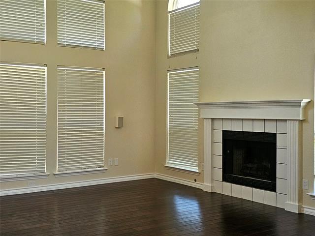 Building Photo - 512 Woodlake Dr