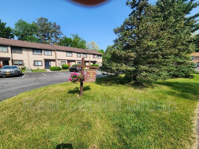 Building Photo - 43 Point of Woods Dr