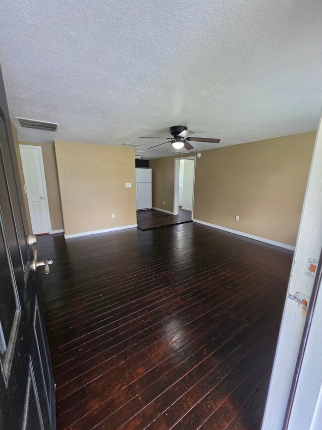 Building Photo - 5415 SE 110th Pl