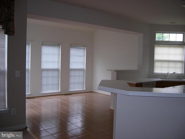 Building Photo - 9778 Lorraine Carol Way
