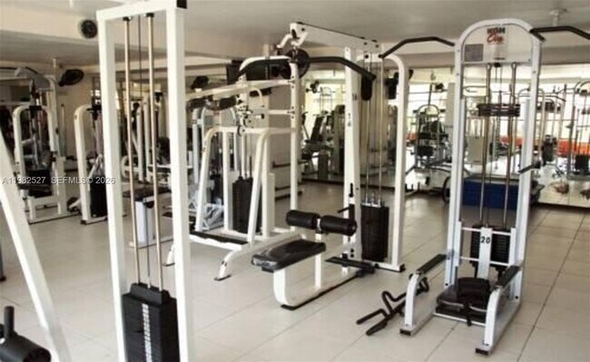 Foto del edificio - 17375 Collins Ave