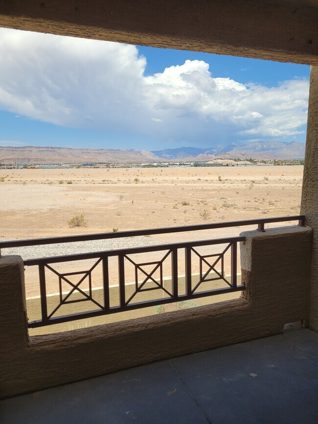 8070 W Russell Rd Unit 2113, Las Vegas, NV 89113 Condo for Rent in Las Vegas, NV