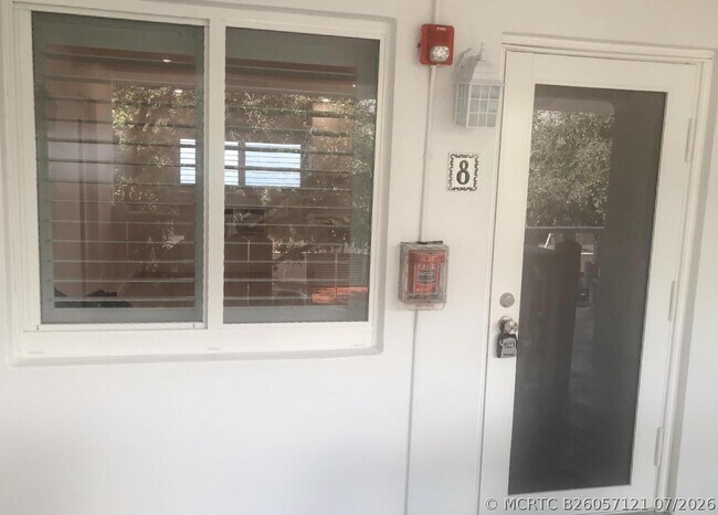 Foto del edificio - 820 3rd St