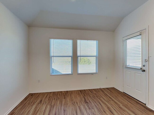 Foto del edificio - 10721 Steinbeck Dr