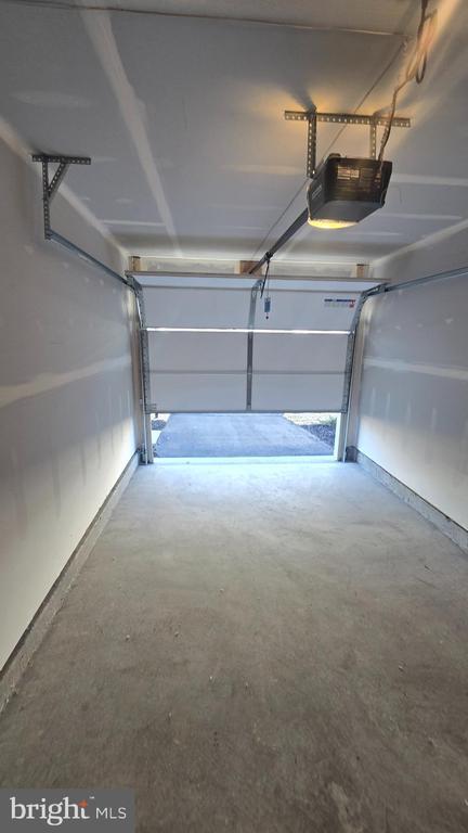 Building Photo - 66 Trotting Rd