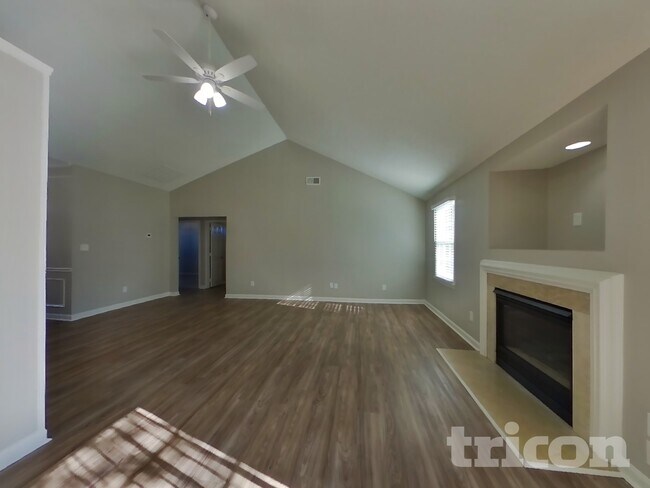 Foto del edificio - 14426 Planters Knob Ln