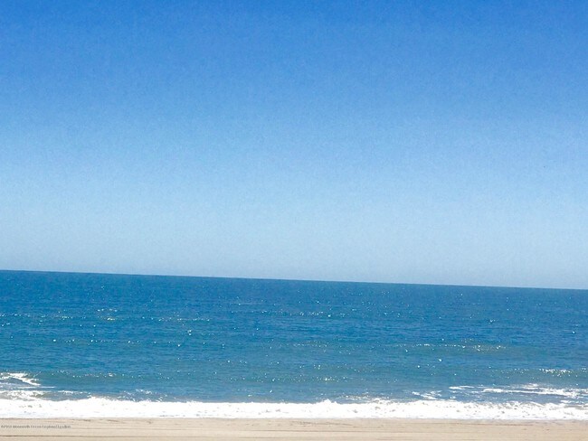 Building Photo - 492 Sunset Blvd