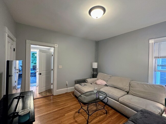 Foto del edificio - 633 Dorchester Ave