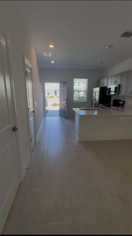 Building Photo - 3183 Skyline Lp