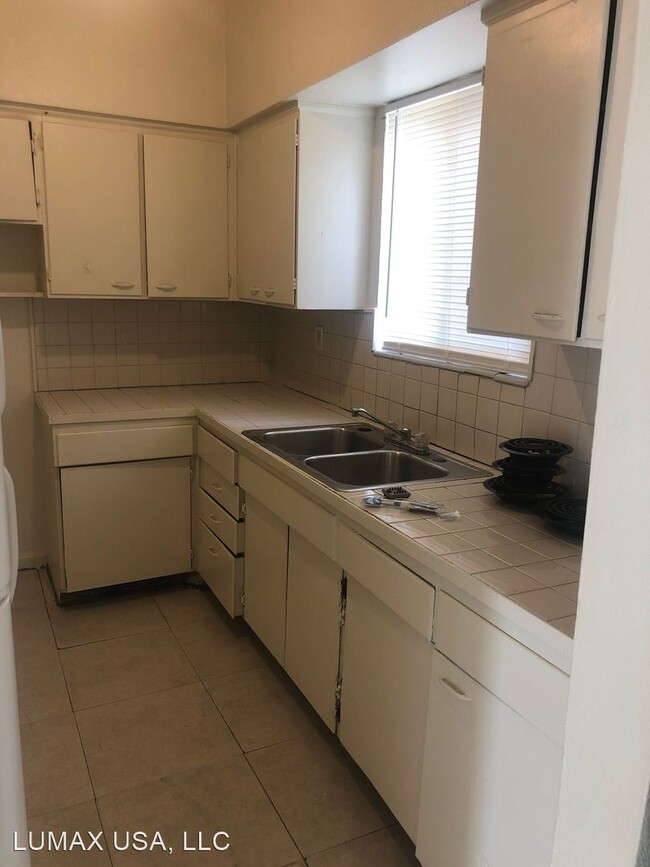 Building Photo - 3 br, 2 bath House - 3460 CHARLESTON BLVD