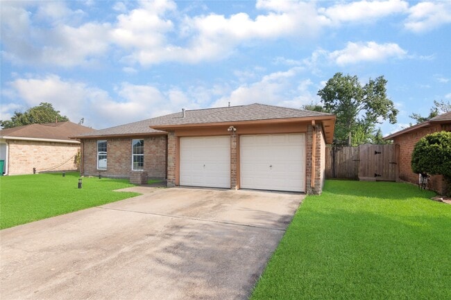 Building Photo - 4158 Bermuda Dr