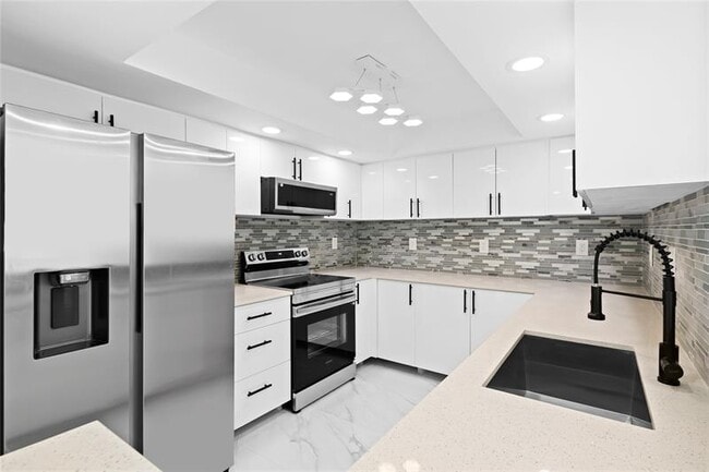 Foto del edificio - 800 Parkview Dr