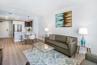 Building Photo - 4836 Rugby Ave