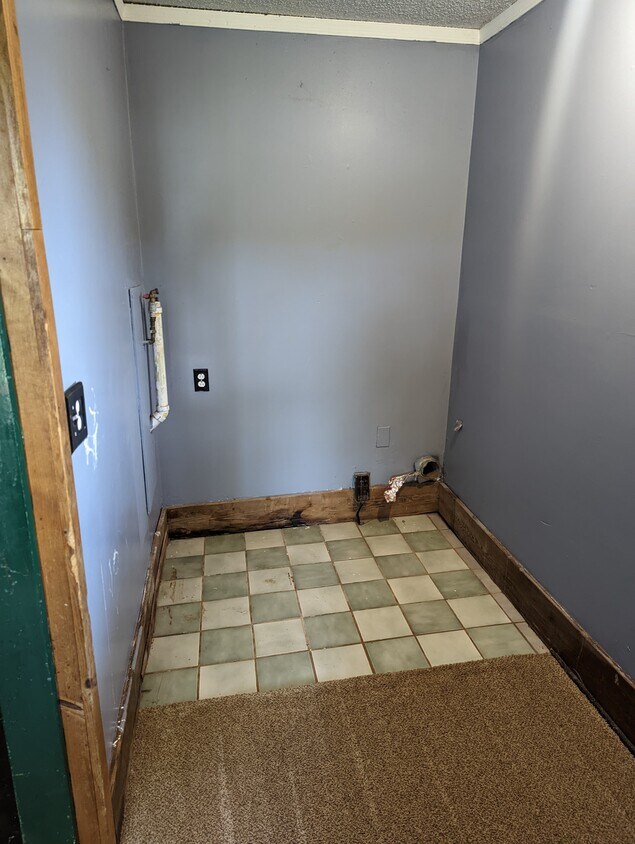 8 Barbour St, Glouster, OH 45732 House Rental in Glouster, OH