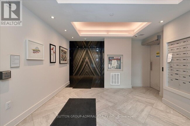 Building Photo - 302 Essa Rd