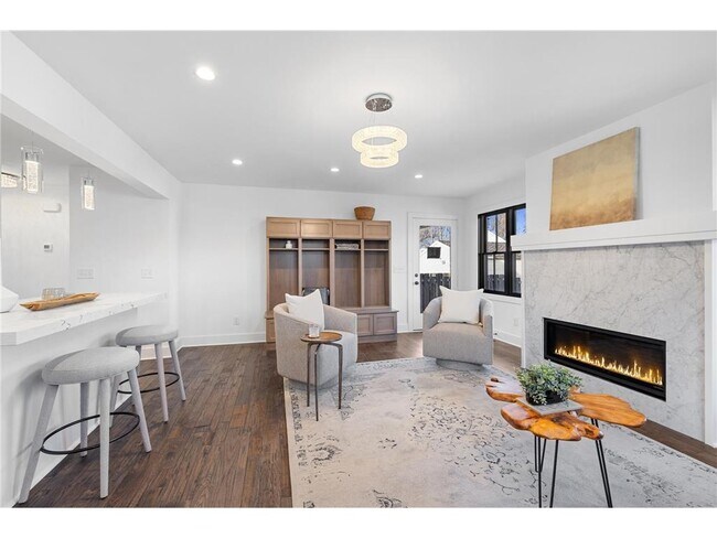 Foto del edificio - 4129 Utica Ave S
