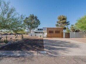 Building Photo - 3302 E Turquoise Ave