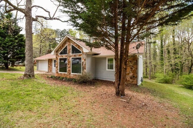 Foto del edificio - 285 Splitwood Ln