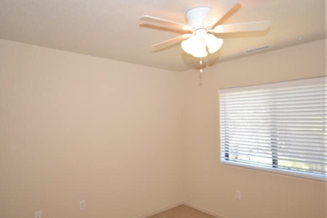 Foto del edificio - Beautiful Home for Rent In Kachina Village!