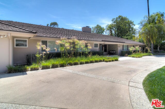 Primary Photo - 17524 Corinthian Dr
