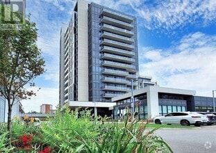 Building Photo - 9618-9618 Yonge St