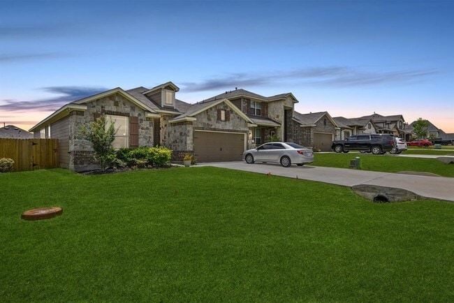 Building Photo - 13096 Laura Lake Dr