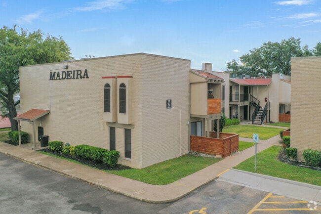 Welcome to Madeira Apartments in Waco, TX – gated community with 1 & 2 bedroom apartments. - Madeira Apartments