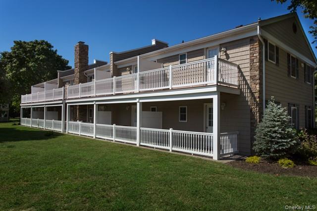 Foto del edificio - 184 Hallock Rd